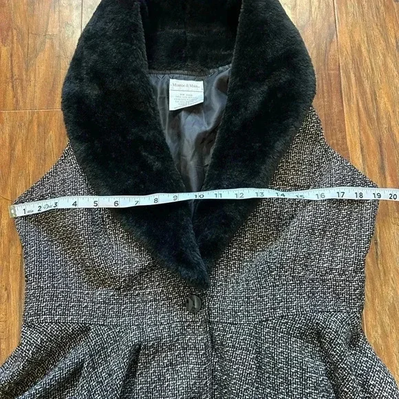 Monroe and Main Women’s Size 8 Mini Dress With Faux Fur Collar - Picture 6 of 7